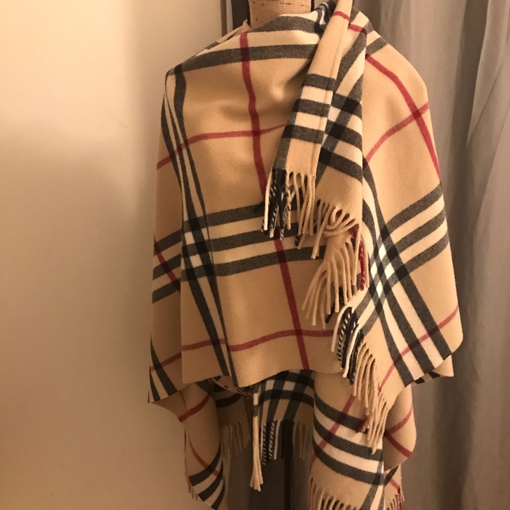 Burberry Shawl (large)